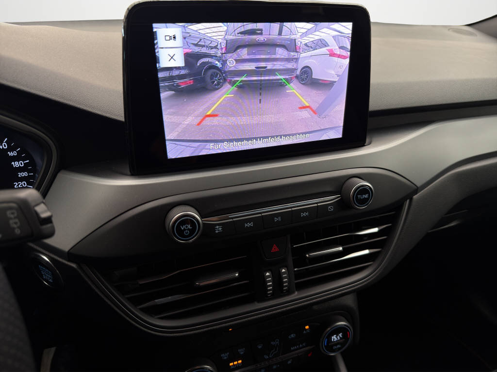 FORD Focus Station Wagon 1.0i EcoB Hybrid 155-image-10
