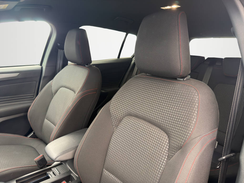 FORD Focus Station Wagon 1.0i EcoB Hybrid 155-image-14