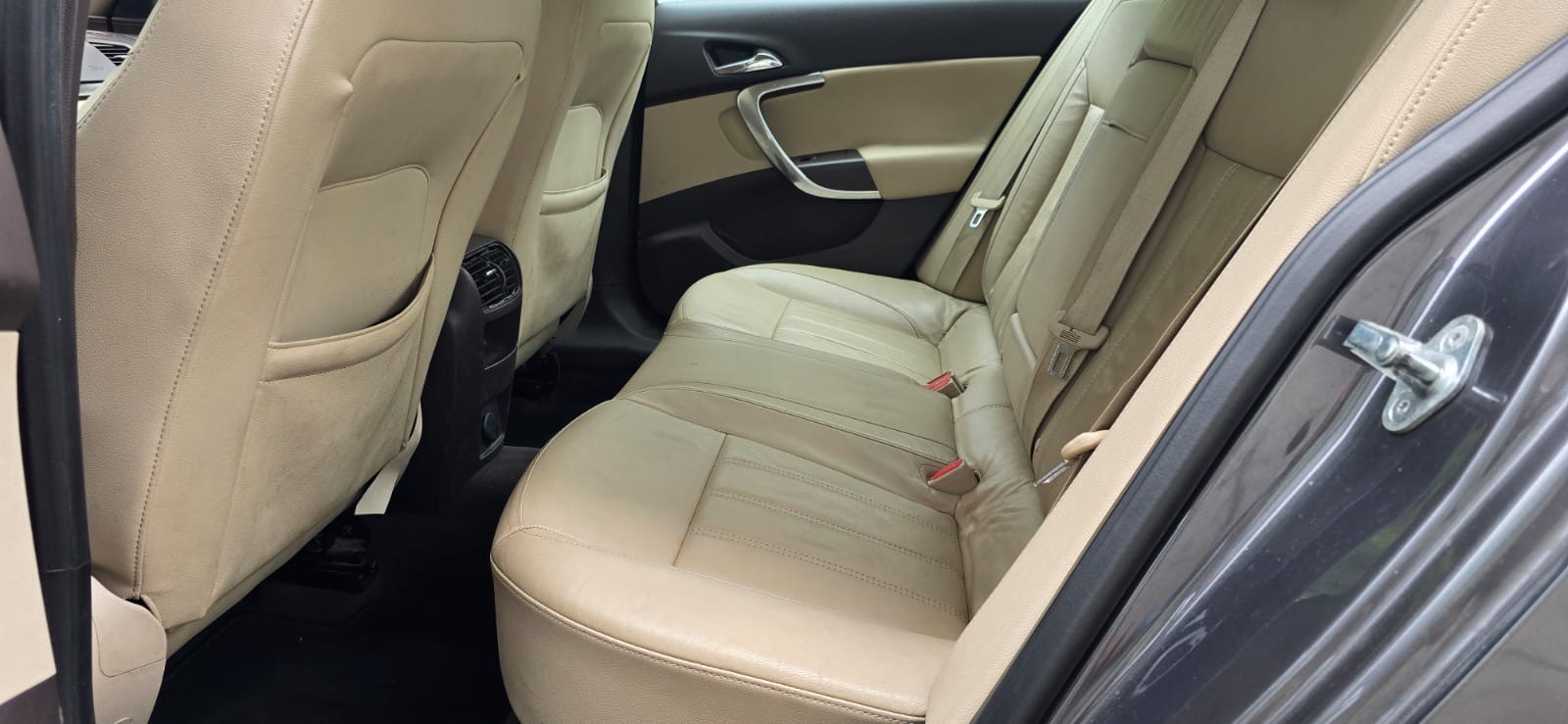OPEL Insignia 2.0 Turbo Edition Automatic-image-5