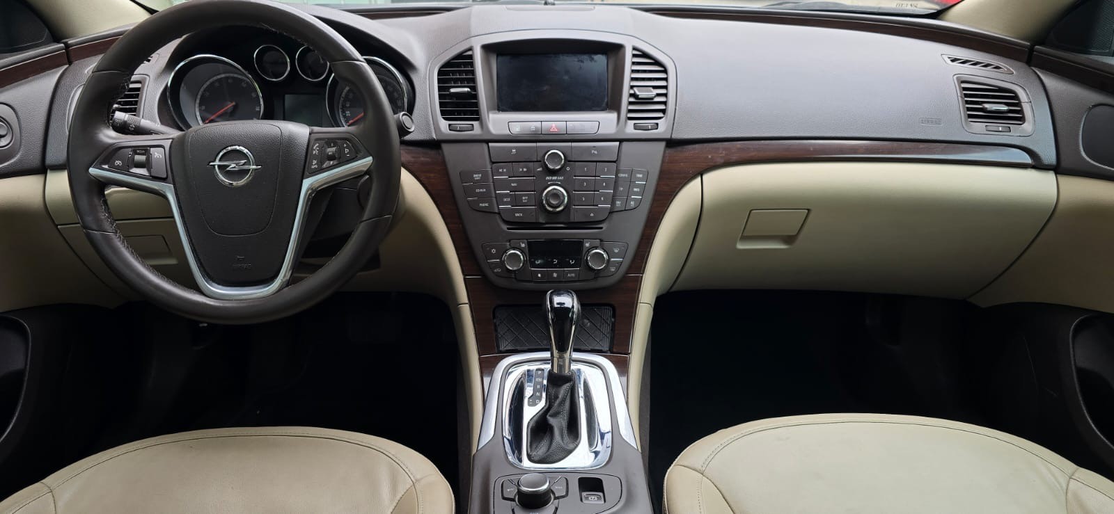 OPEL Insignia 2.0 Turbo Edition Automatic-image-6