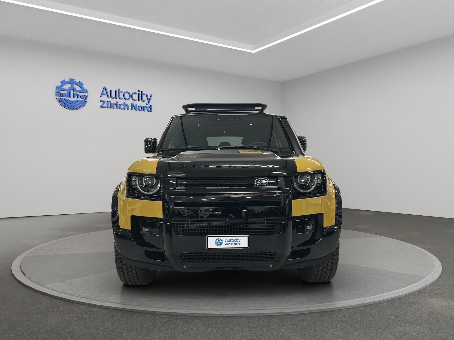 LAND ROVER Defender 110 3.0 D I6 350 Trophy Edition Yellow-image-1
