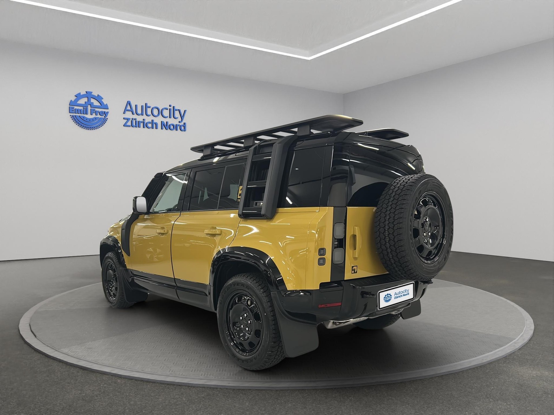 LAND ROVER Defender 110 3.0 D I6 350 Trophy Edition Yellow-image-4