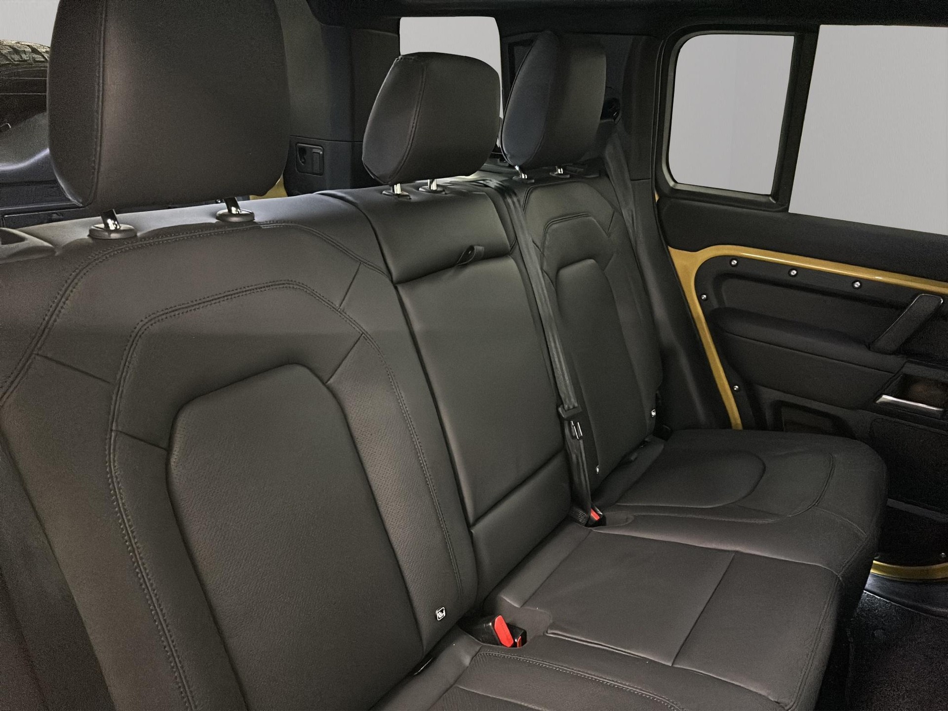 LAND ROVER Defender 110 3.0 D I6 350 Trophy Edition Yellow-image-9