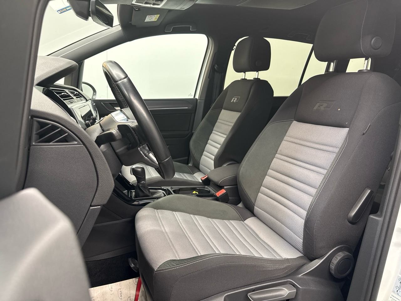 VW Touran 1.5 TSI EVO Trendline DSG-image-4