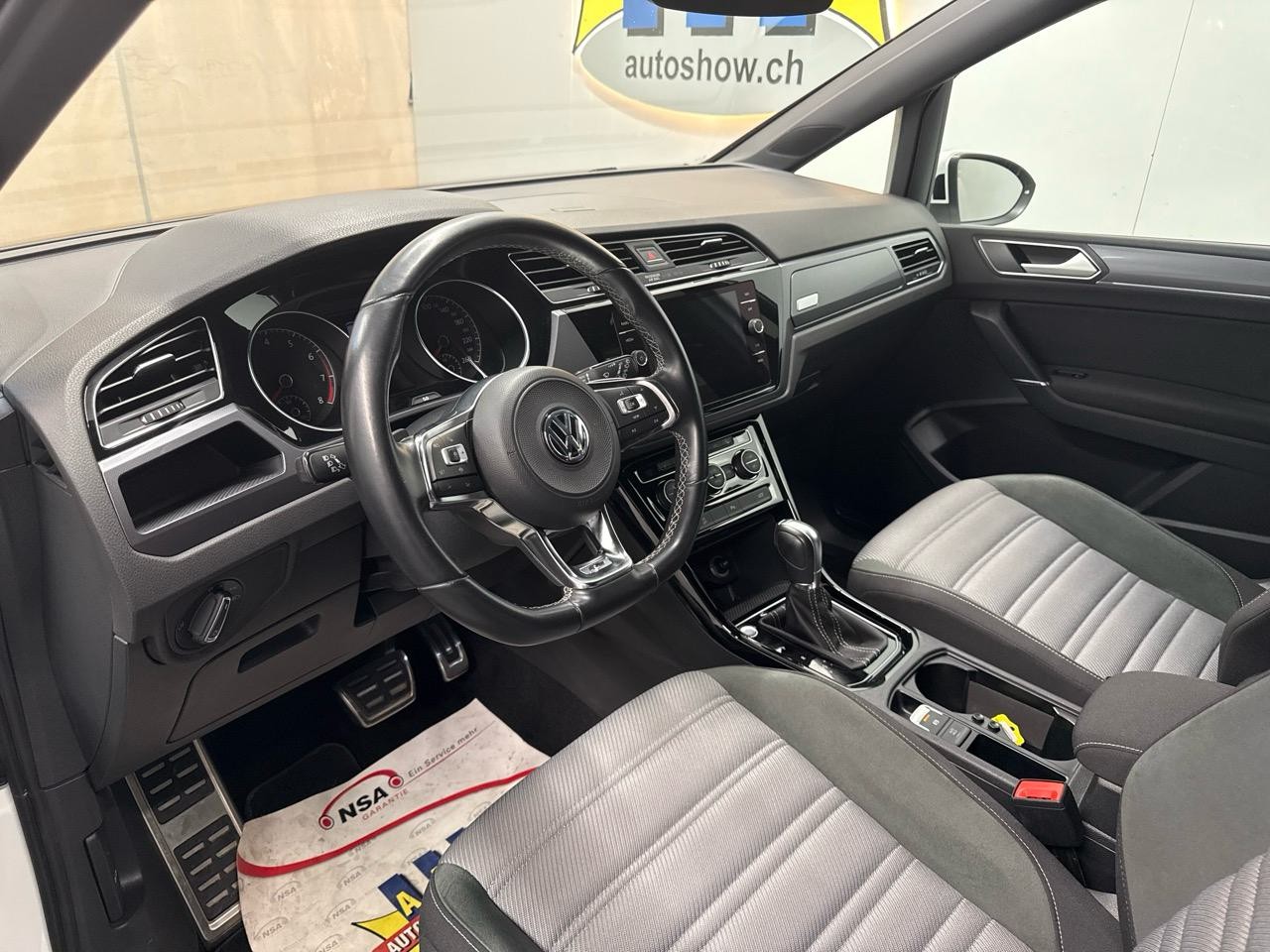 VW Touran 1.5 TSI EVO Trendline DSG-image-2