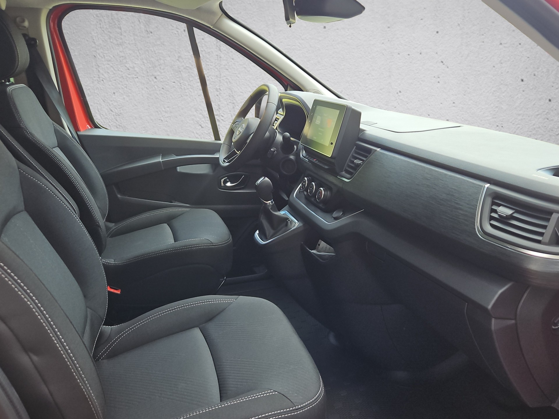 NISSAN Primastar DCT 170 L1H1 Tekna 8Plätzer FT-image-18