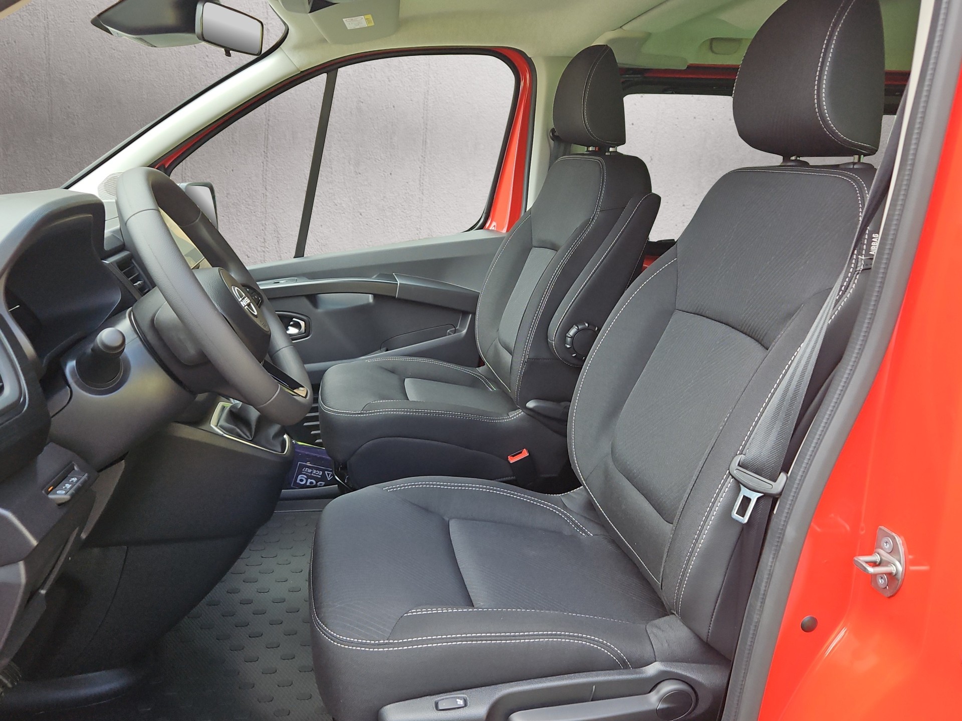 NISSAN Primastar DCT 170 L1H1 Tekna 8Plätzer FT-image-8