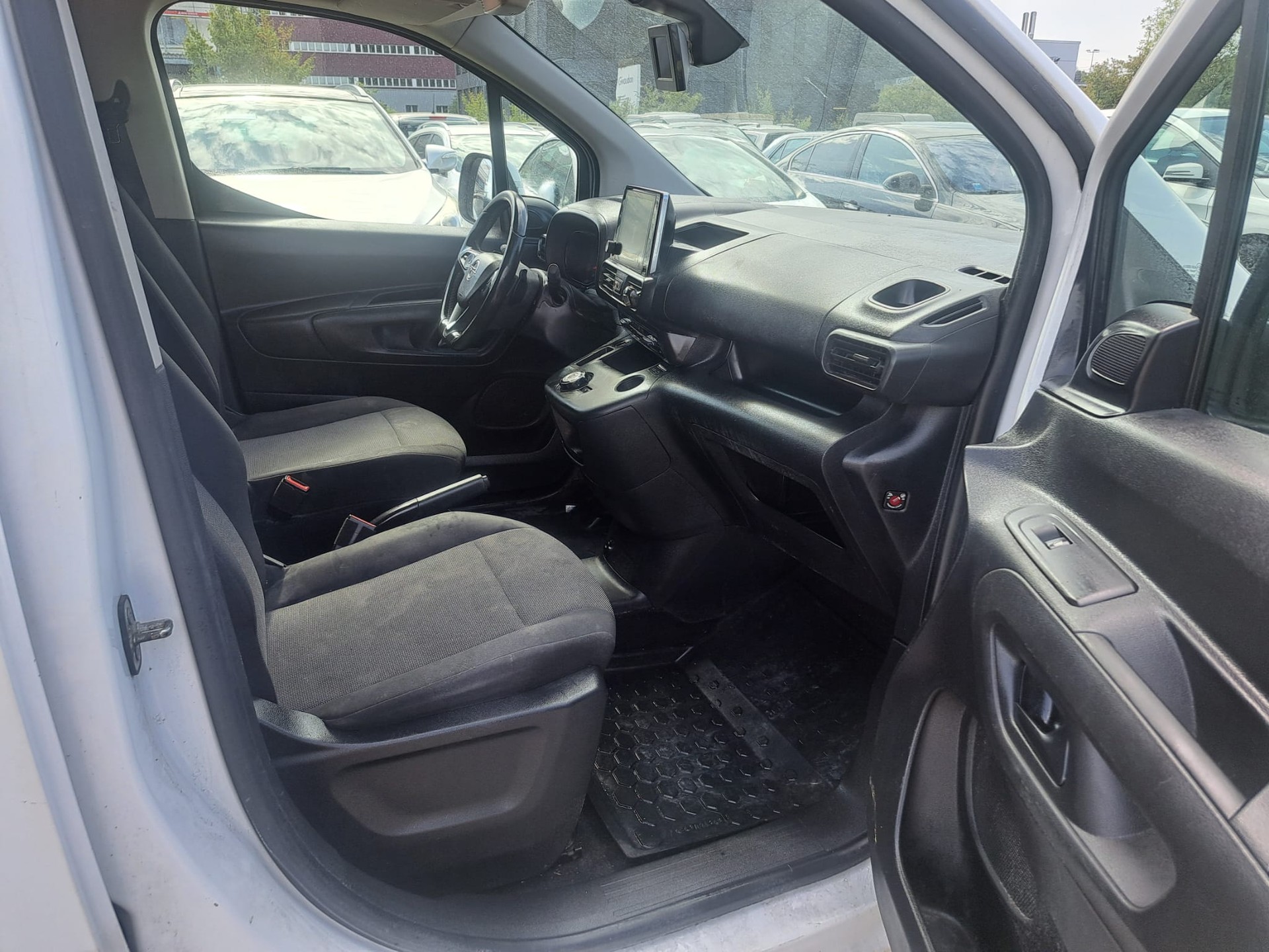 OPEL Combo 1.5 Enjoy s/s Erhöhte Nutzlast A-image-10