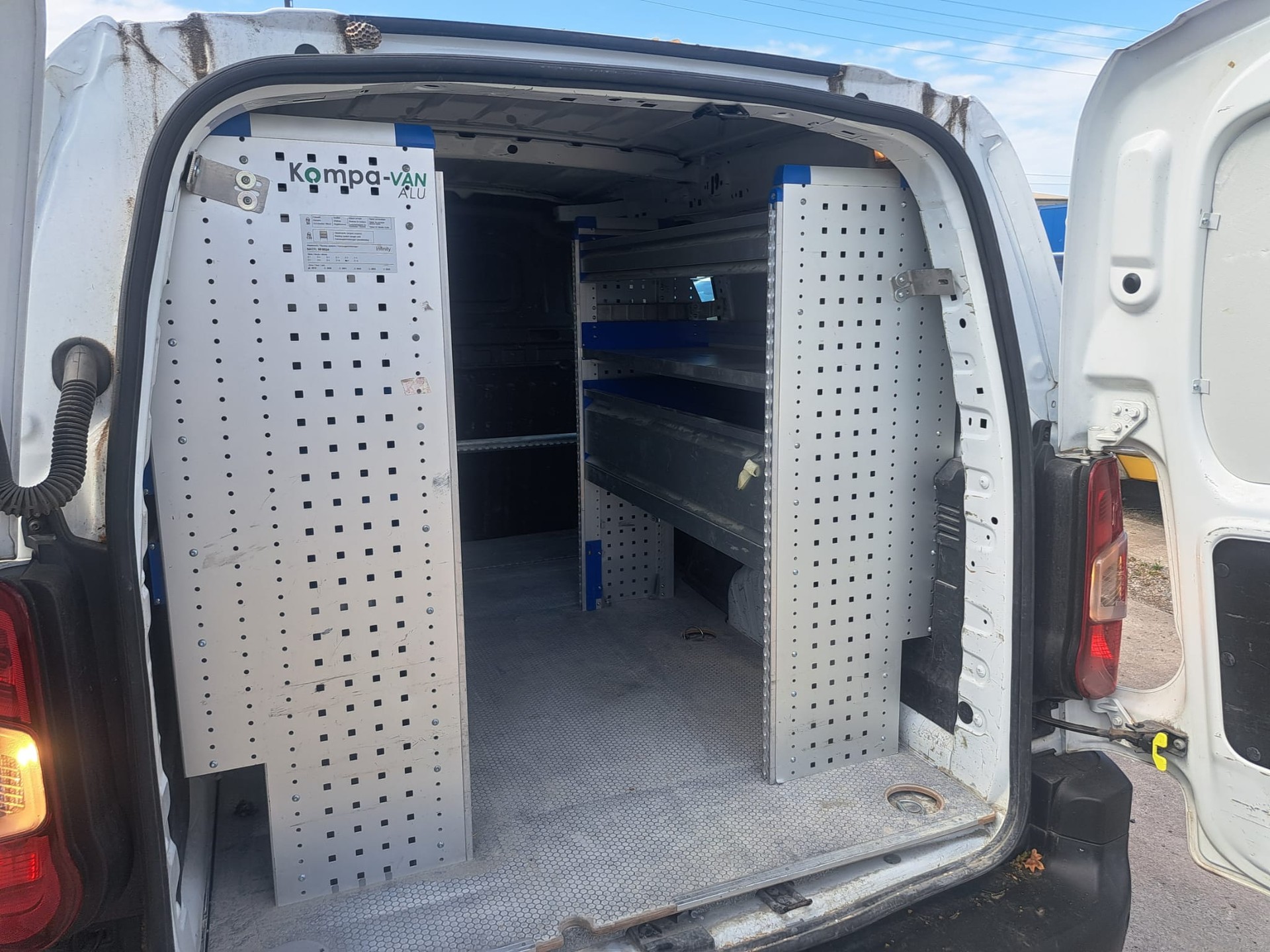 OPEL Combo 1.5 Enjoy s/s Erhöhte Nutzlast A-image-14