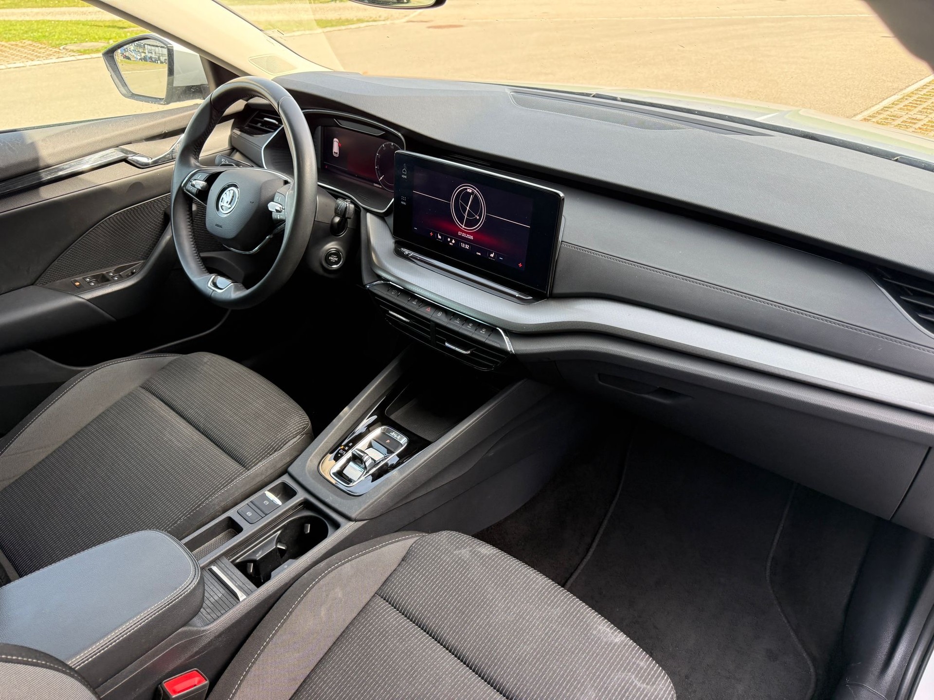 SKODA Octavia Combi 2.0 TDI DSG Ambition 4x4-image-16
