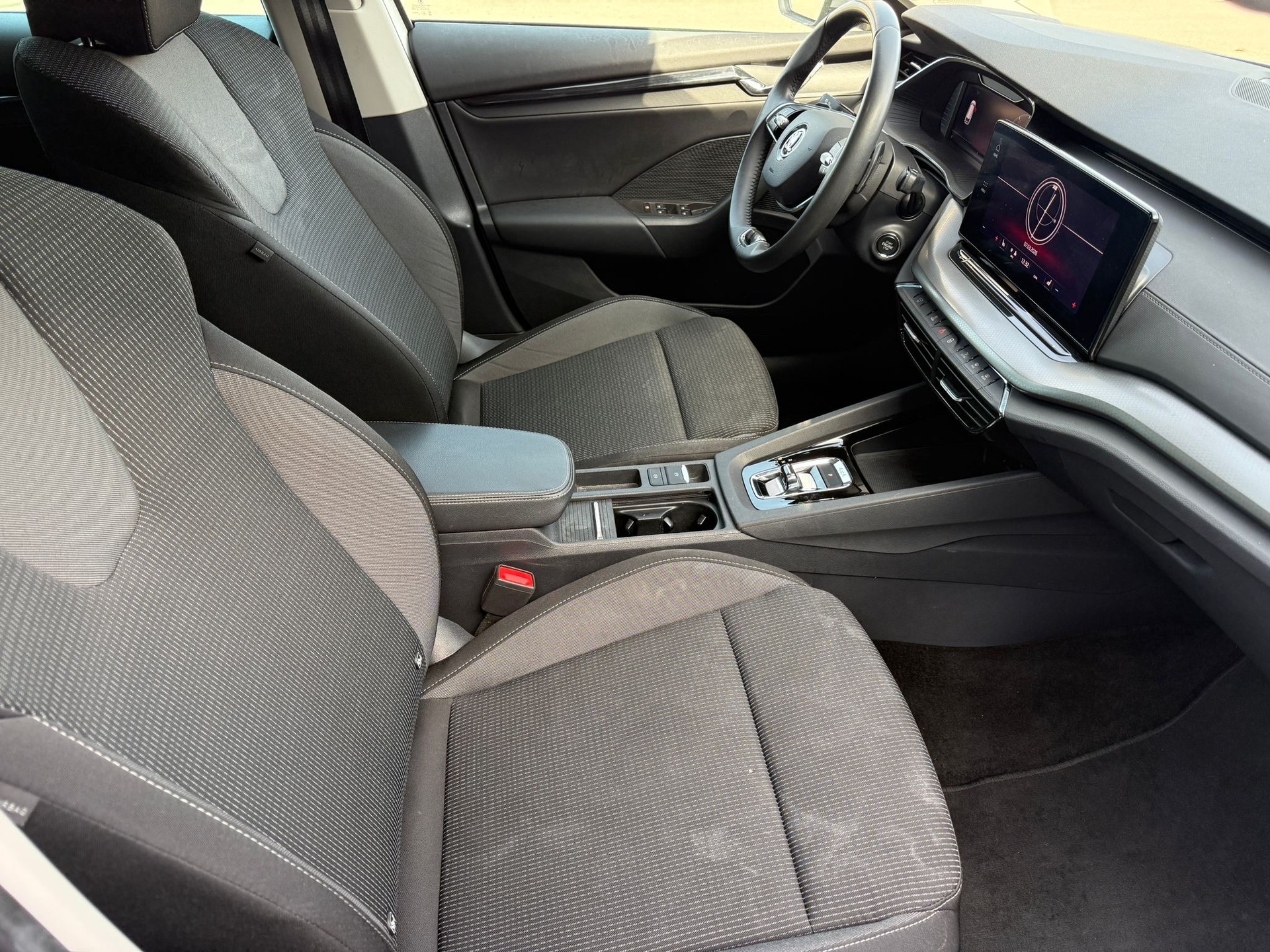 SKODA Octavia Combi 2.0 TDI DSG Ambition 4x4-image-18