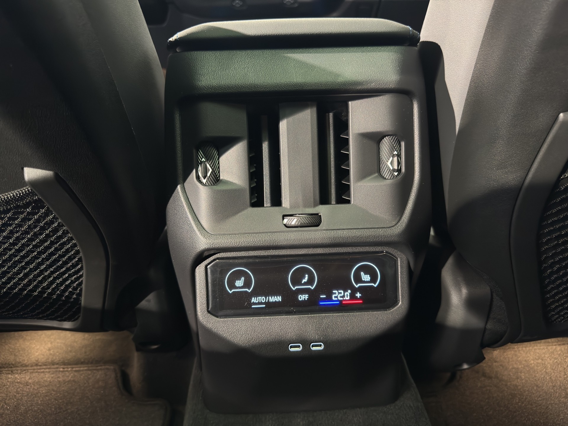 BMW X3 M50i-image-14