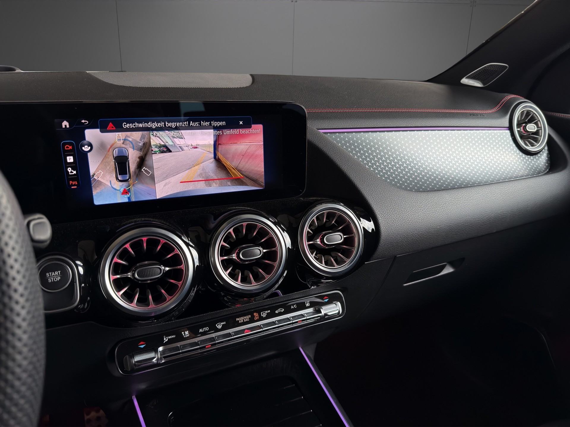 MERCEDES-BENZ EQA 350 66,5 kWh 4Matic Swiss Star-image-16