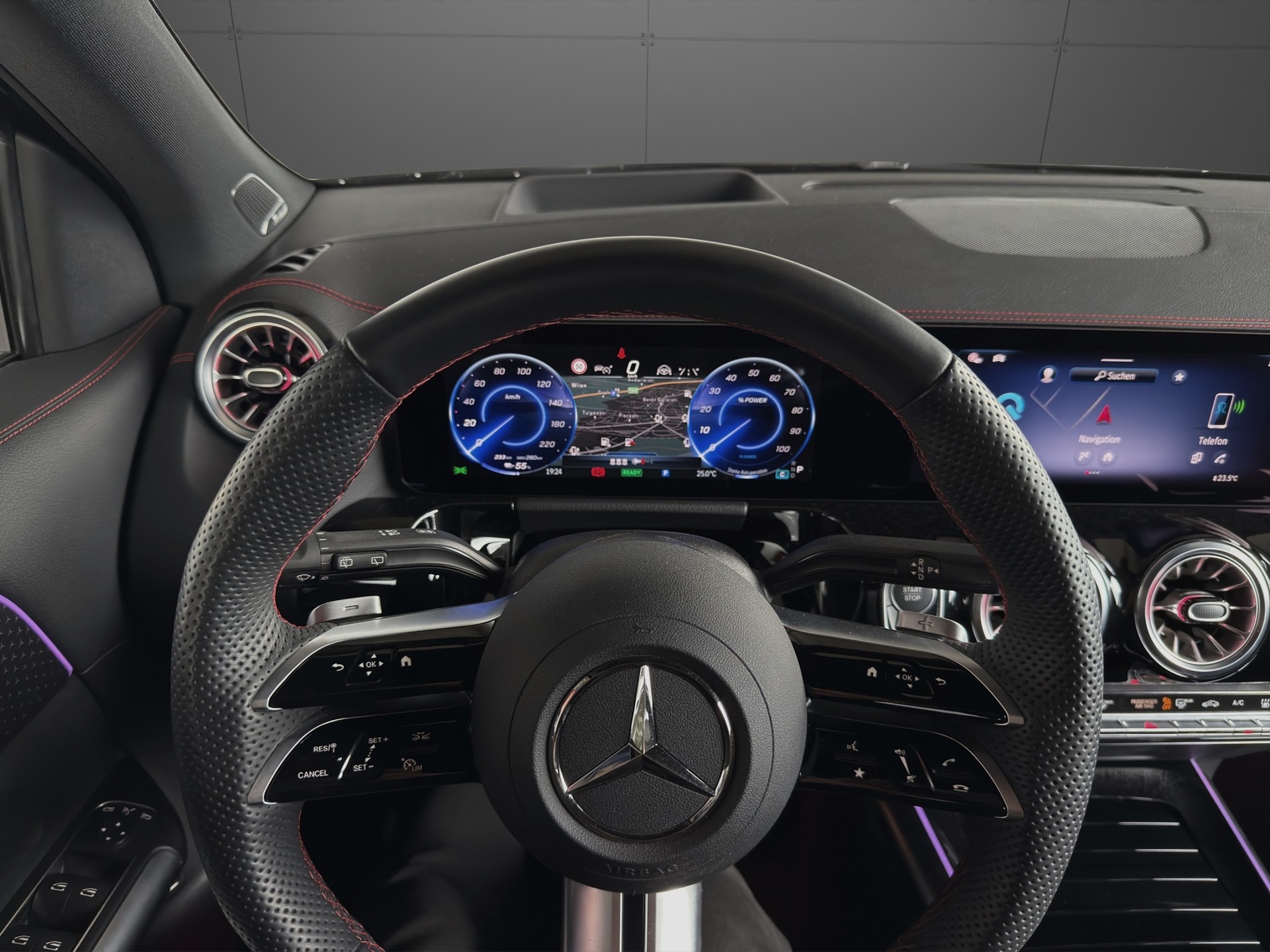 MERCEDES-BENZ EQA 350 66,5 kWh 4Matic Swiss Star-image-15