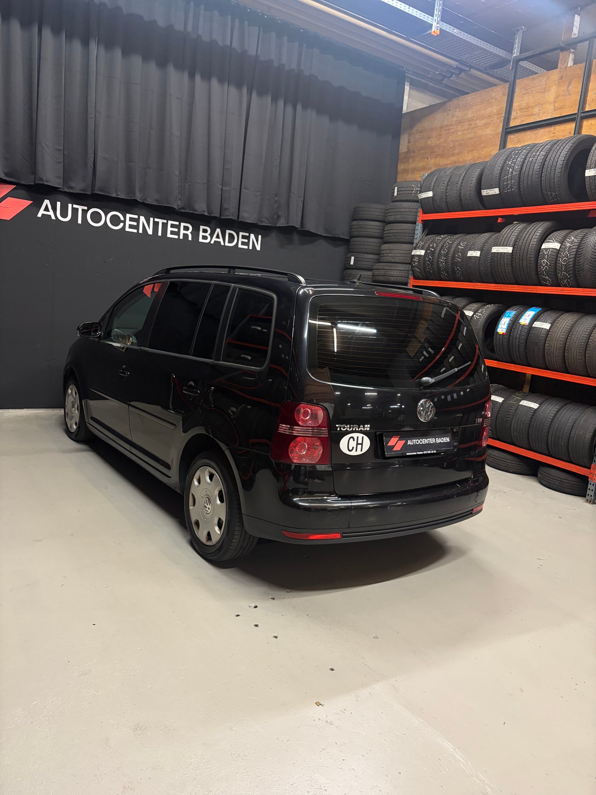 VW Touran 1.4 TSI Highline 7 Platz-image-6