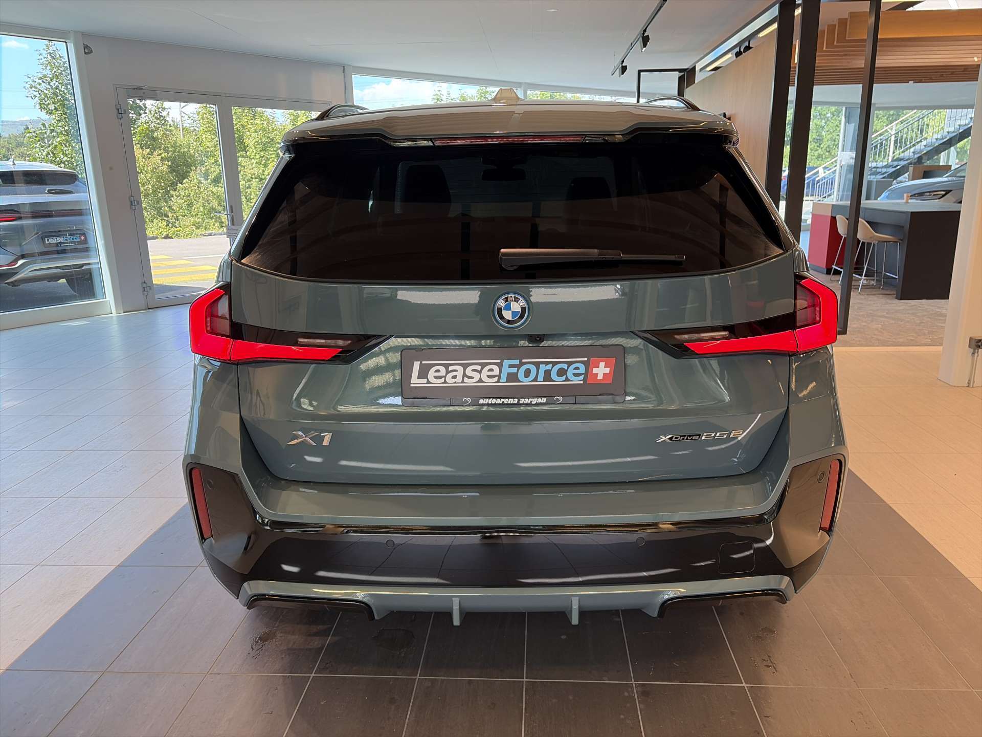 BMW X1 xDrive 25e M Sport 245PS Automat-image-12
