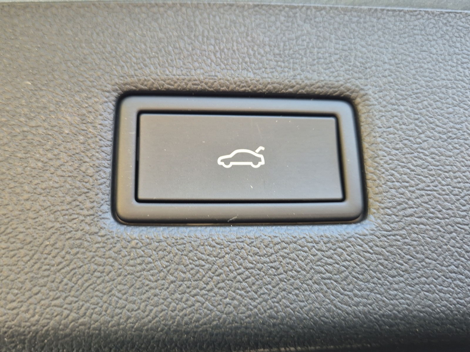FORD Explorer Elektro 77kWh Extended Range*Panoramadach*Head Up Display*360°Kamera*Anhängerkupplung*-image-28