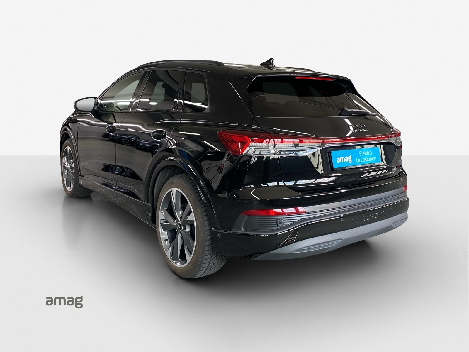 AUDI Q4 e-tron 50 quattro-image-2
