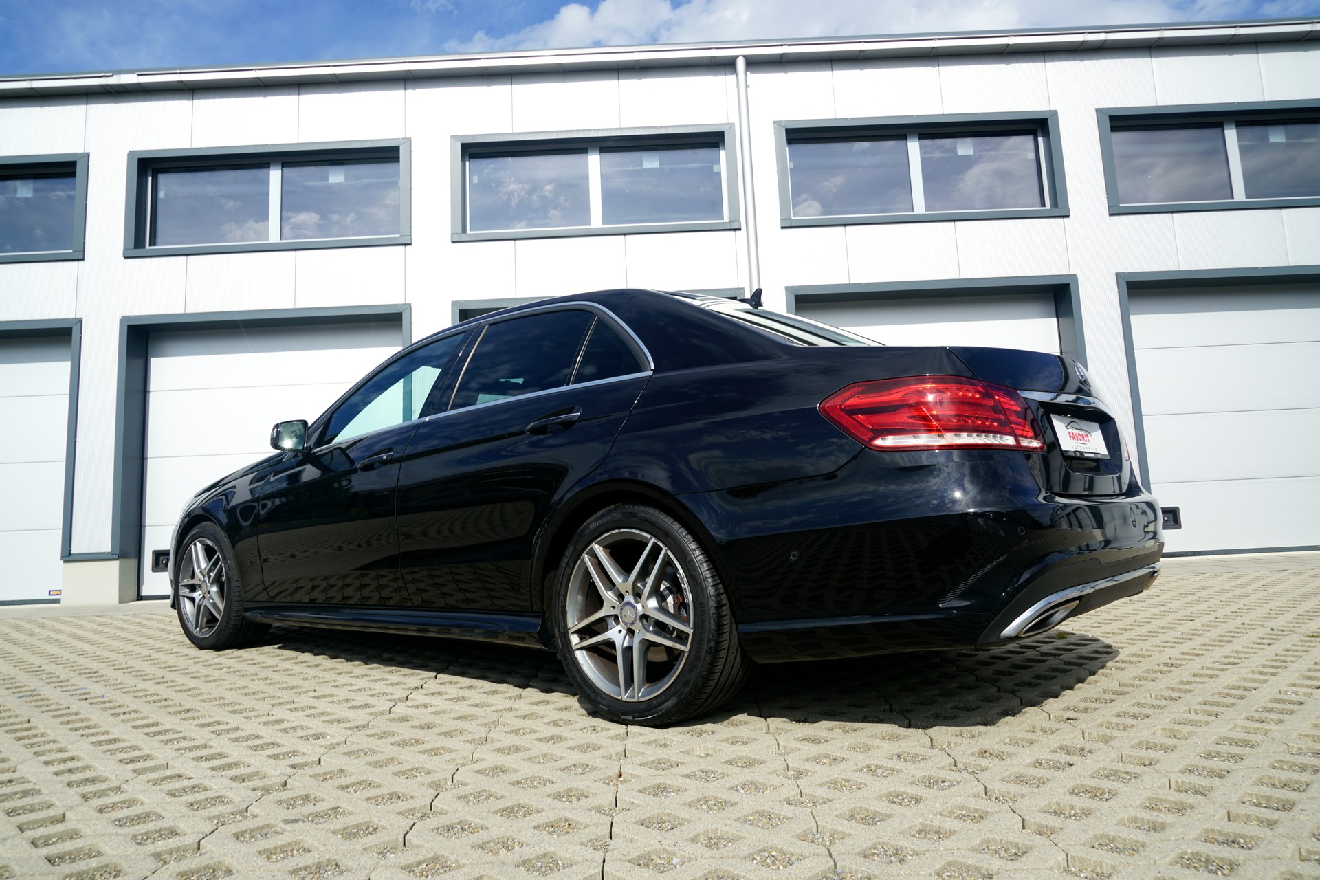 MERCEDES-BENZ E 250 CDI Sport-Paket AMG Avantgarde 4Matic 7G-Tronic (CH)-image-2