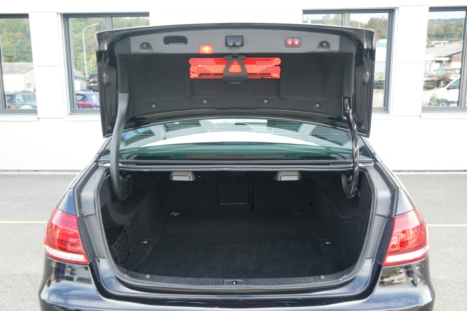 MERCEDES-BENZ E 250 CDI Sport-Paket AMG Avantgarde 4Matic 7G-Tronic (CH)-image-15