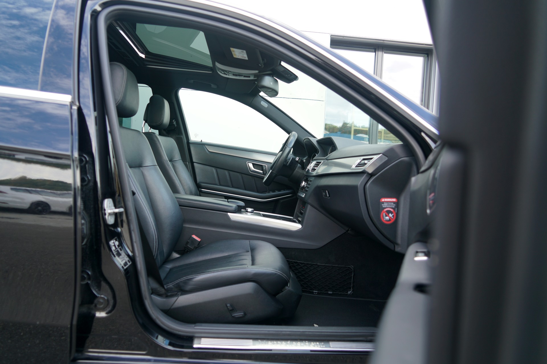 MERCEDES-BENZ E 250 CDI Sport-Paket AMG Avantgarde 4Matic 7G-Tronic (CH)-image-12
