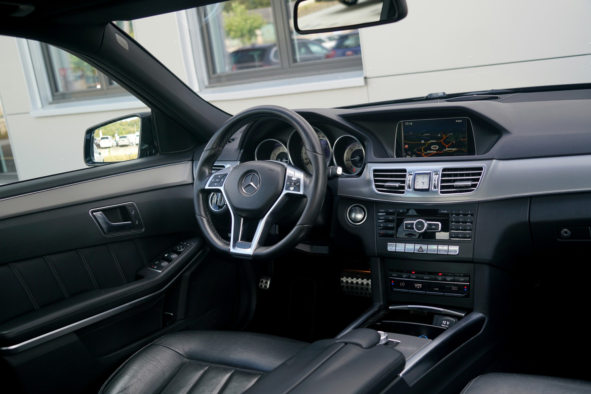 MERCEDES-BENZ E 250 CDI Sport-Paket AMG Avantgarde 4Matic 7G-Tronic (CH)-image-13