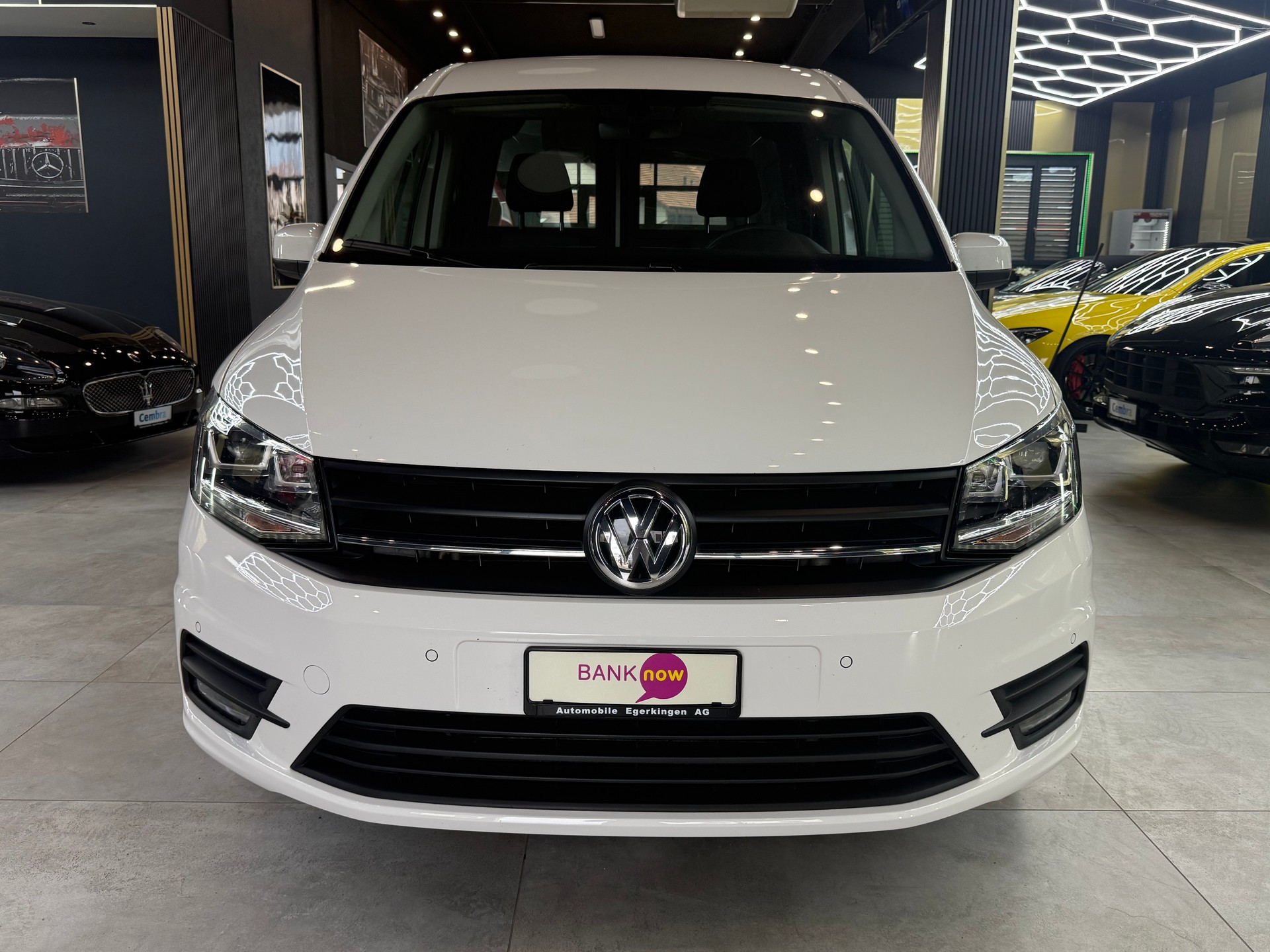 VW Caddy Maxi 2.0TDI BlueMotion Technology DSG-image-1