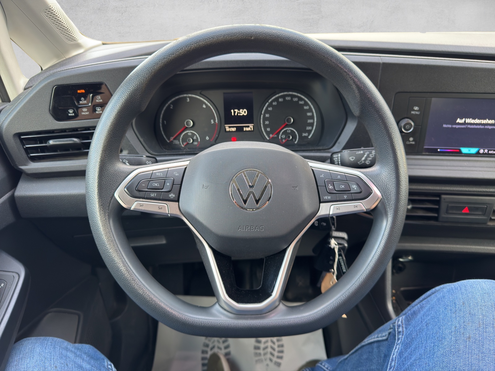 VW Caddy Cargo 2.0TDI Maxi 4Motion-image-9