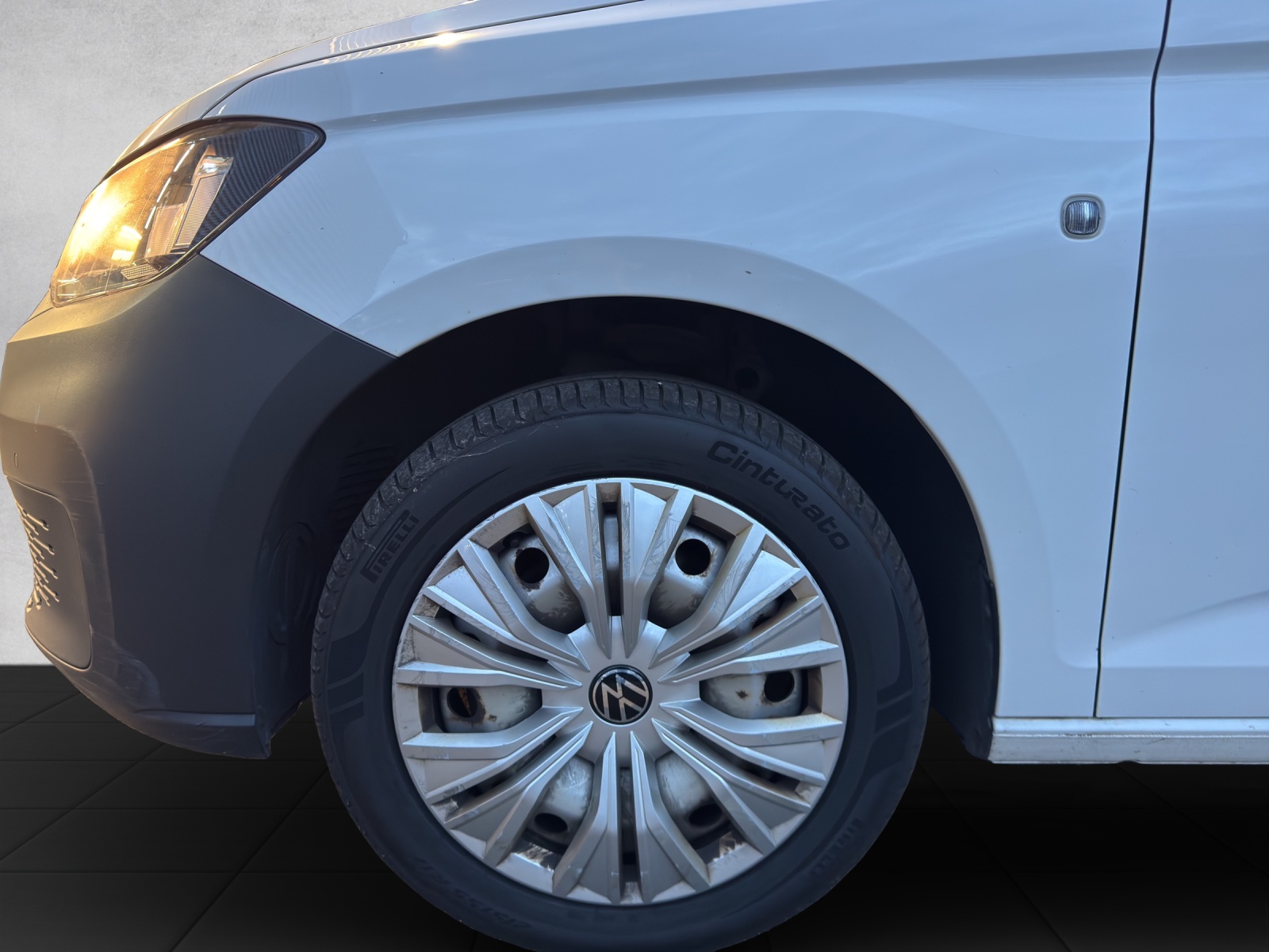 VW Caddy Cargo 2.0TDI Maxi 4Motion-image-17