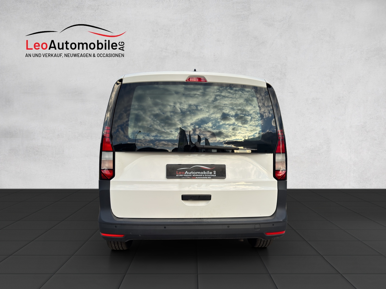 VW Caddy Cargo 2.0TDI Maxi 4Motion-image-4