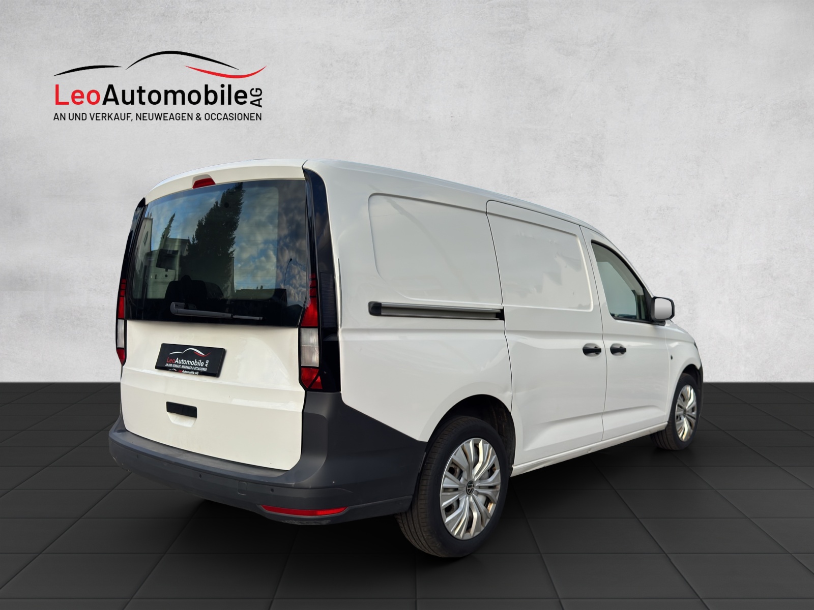 VW Caddy Cargo 2.0TDI Maxi 4Motion-image-2