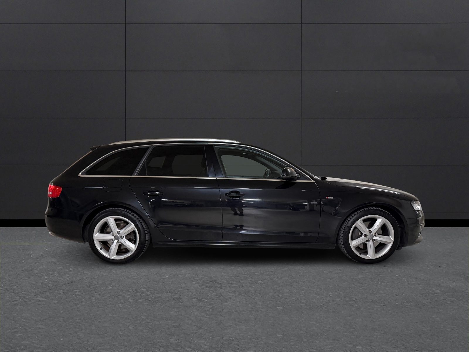 AUDI A4 Avant 2.0 TFSI quattro S-tronic-image-5