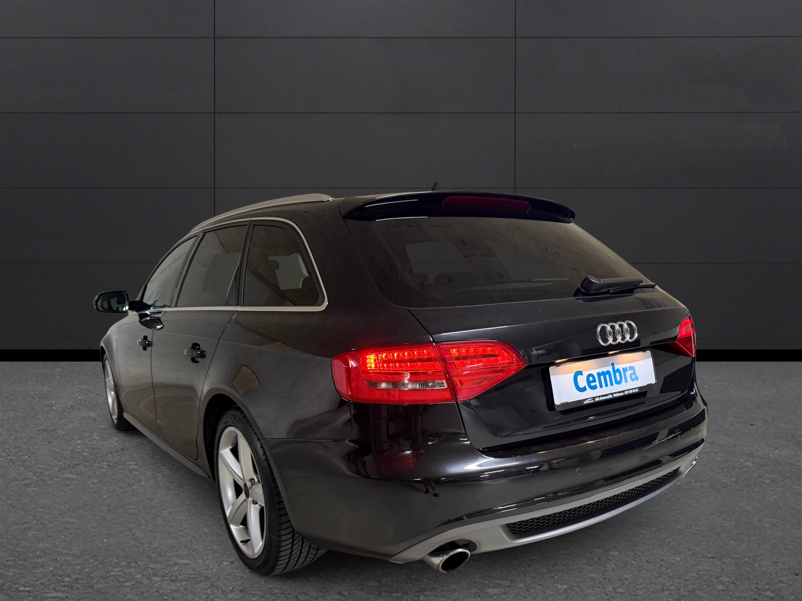 AUDI A4 Avant 2.0 TFSI quattro S-tronic-image-4