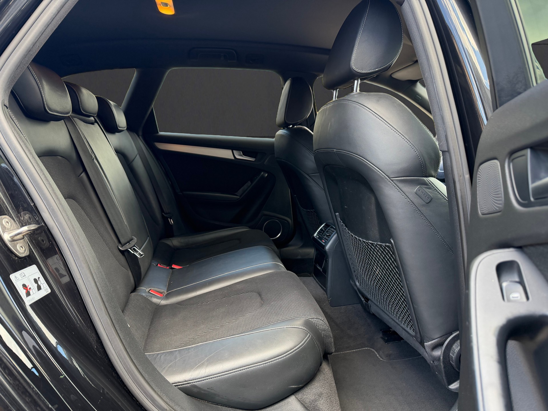 AUDI A4 Avant 2.0 TFSI quattro S-tronic-image-12