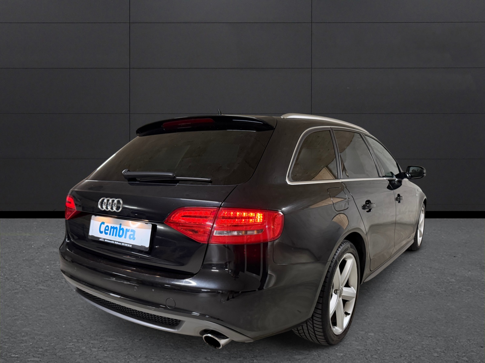 AUDI A4 Avant 2.0 TFSI quattro S-tronic-showroom-element-2