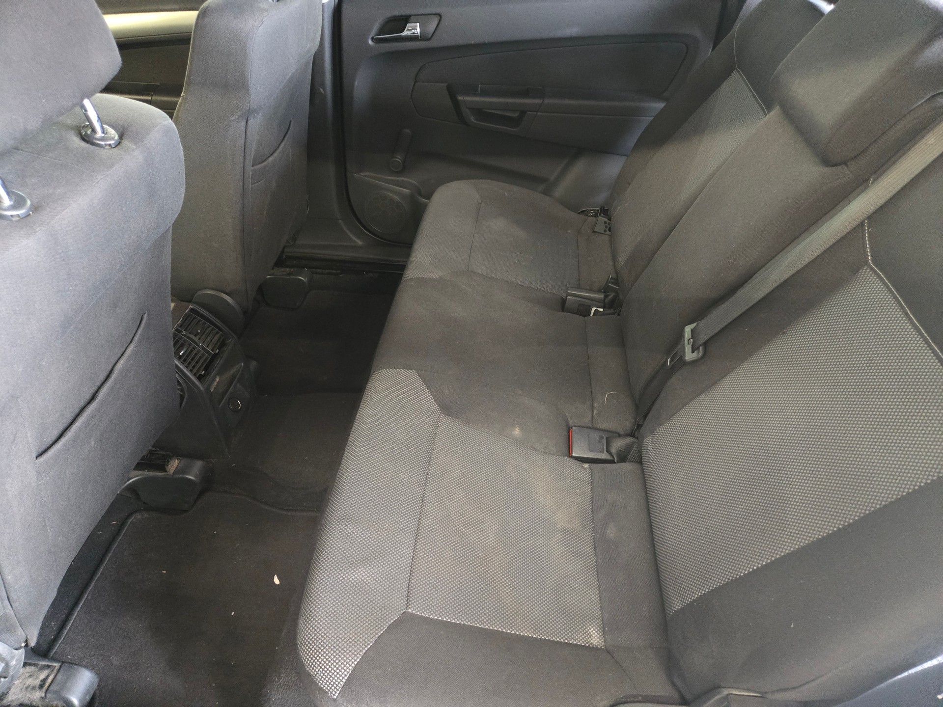 OPEL Zafira 1.8i 16V-image-12