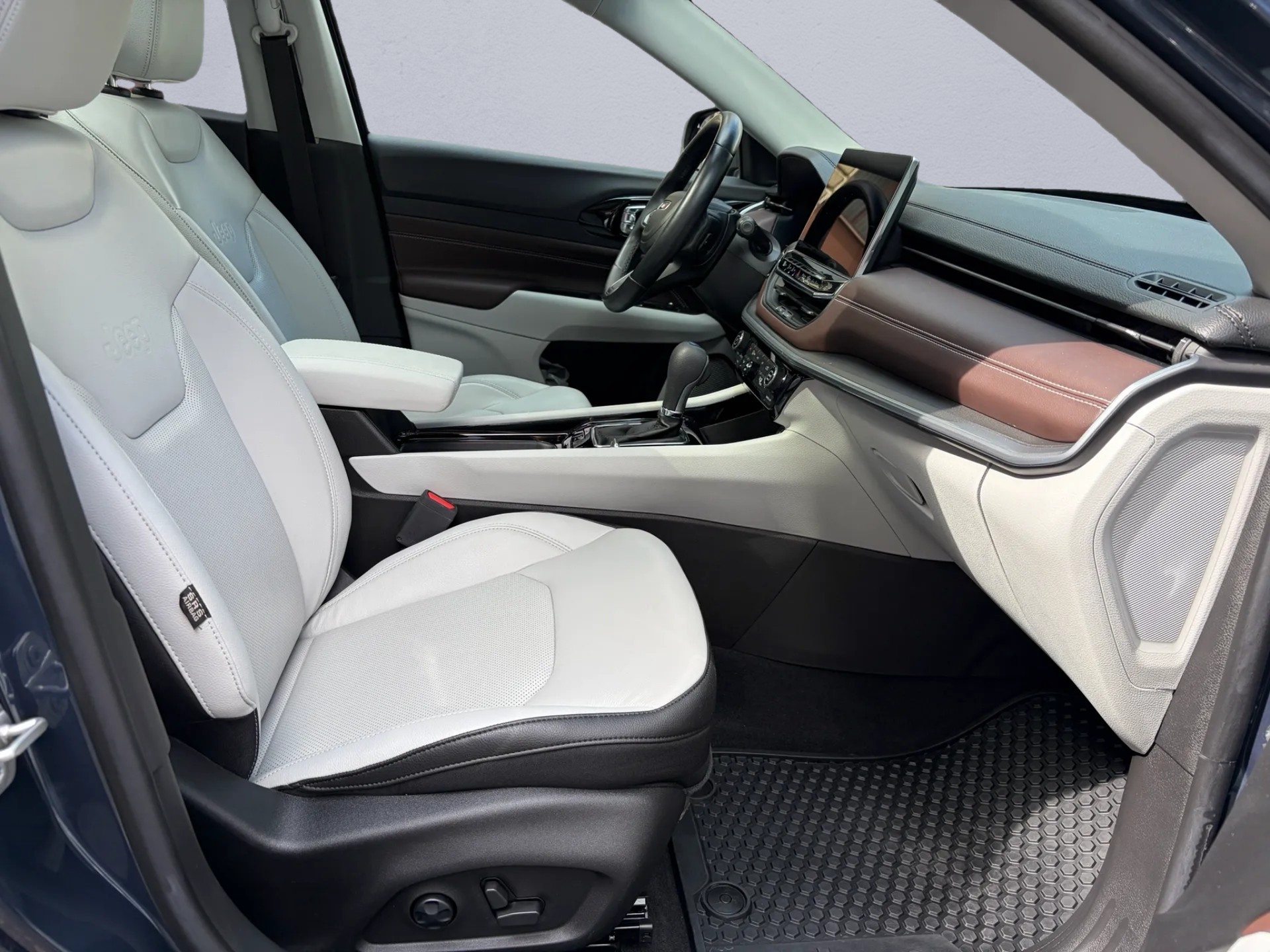 JEEP Compass 1.3 T PHEV Limited AWD-image-10