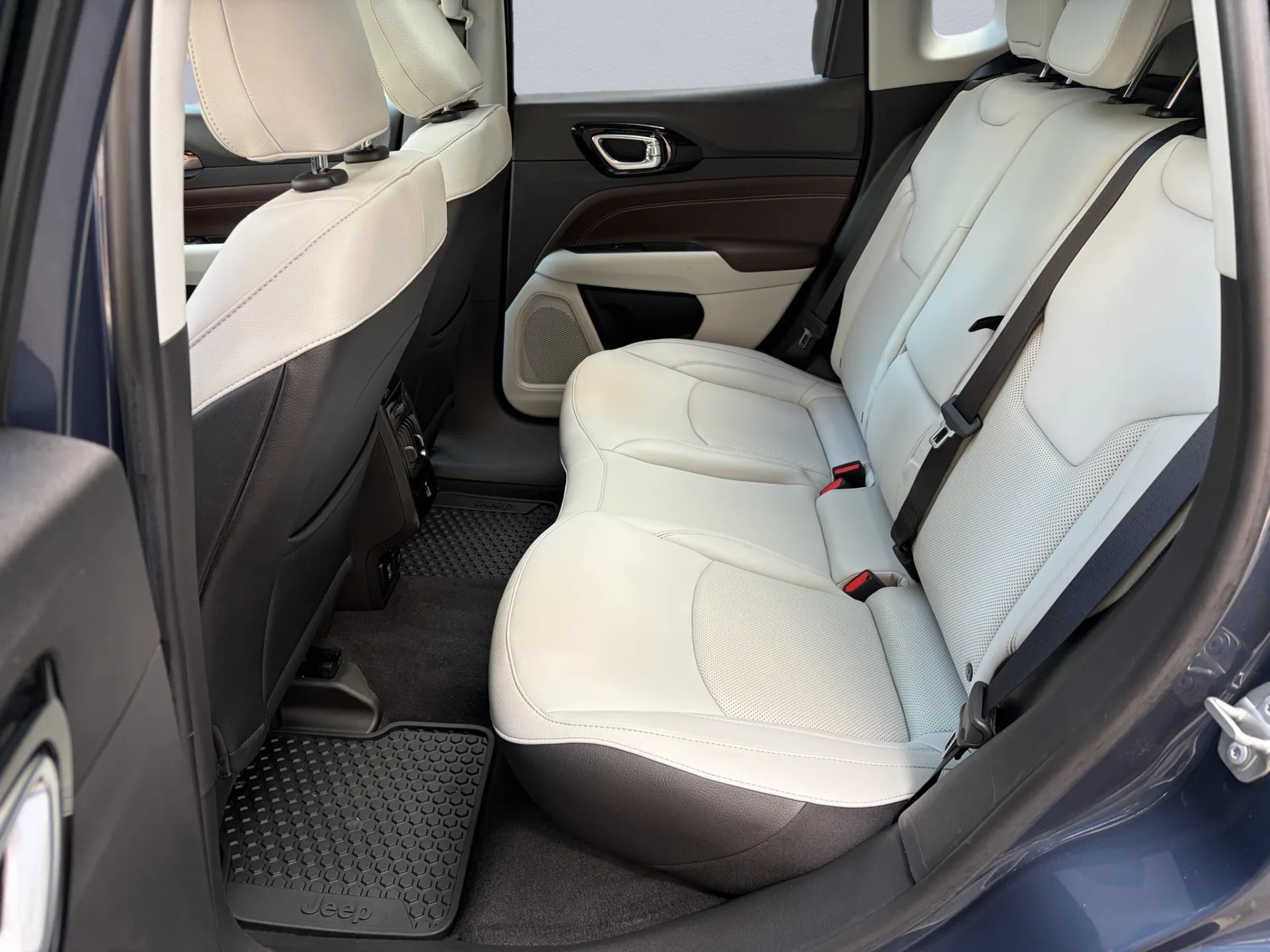 JEEP Compass 1.3 T PHEV Limited AWD-image-12