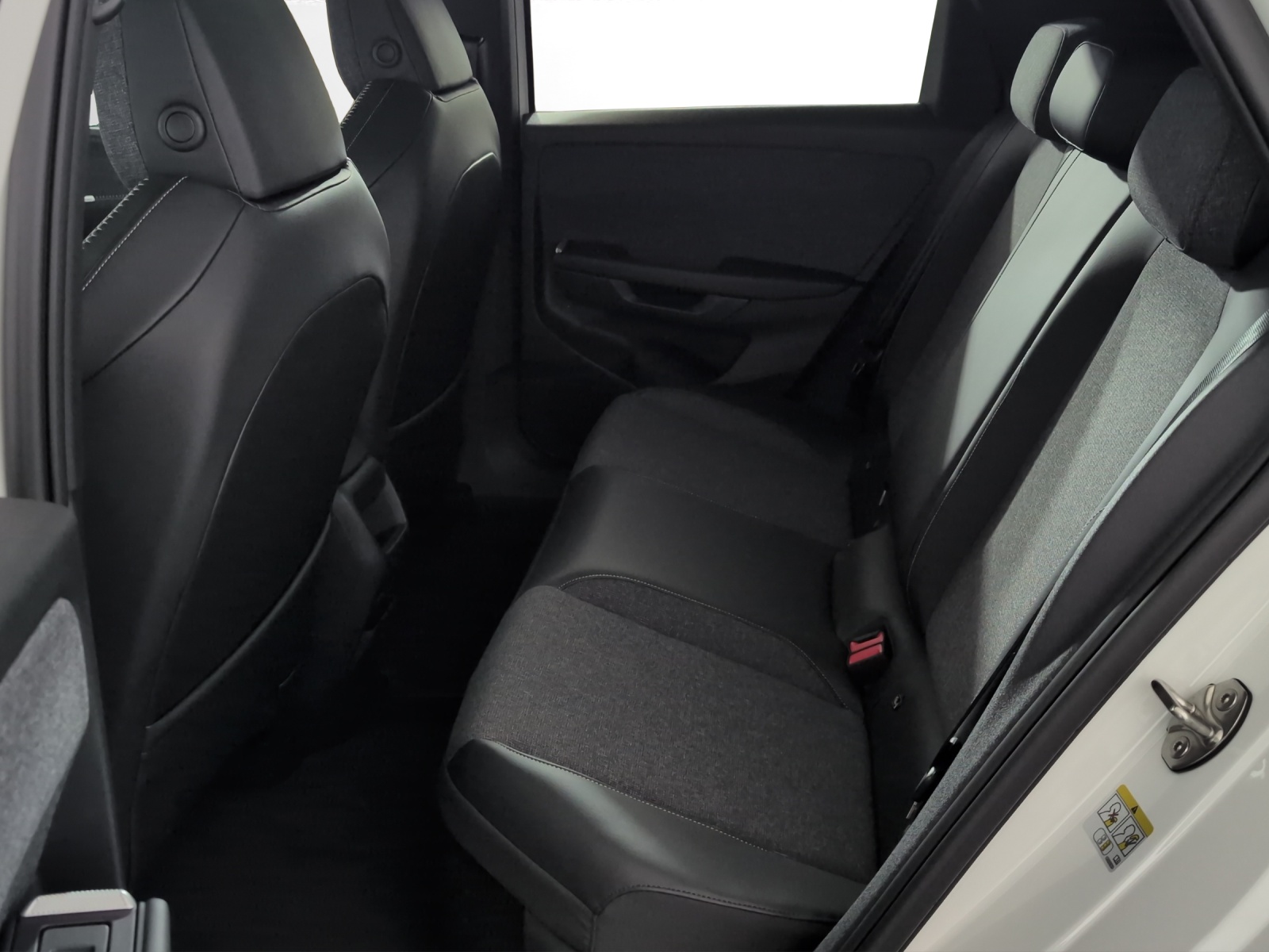 VW ID.Polo 52 kWh Style Edition One Plus-image-8