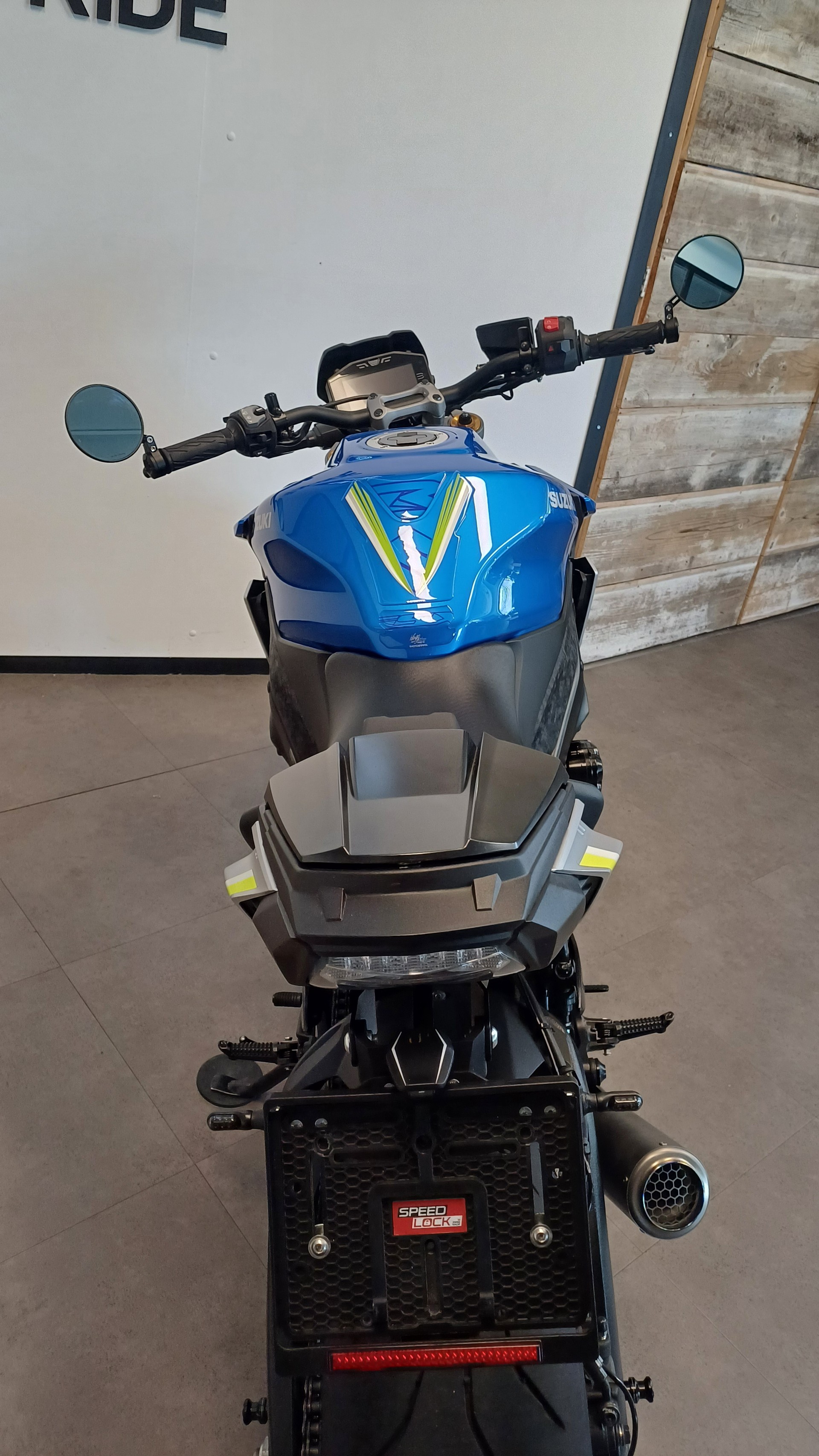 SUZUKI GSX-S 1000-image-8