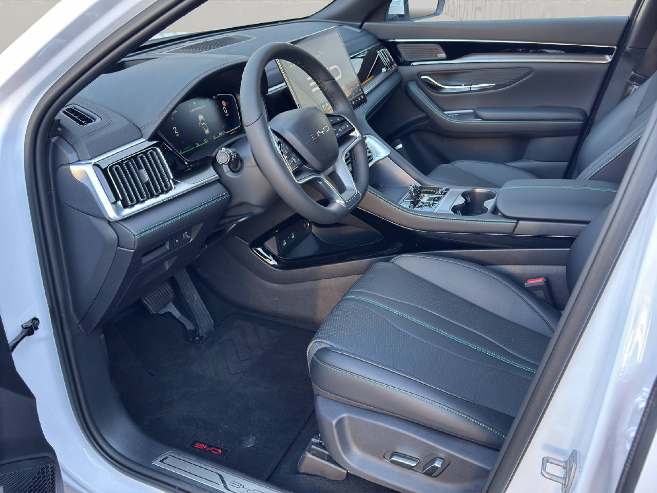 BYD Seal U DM-i Design AWD-image-3