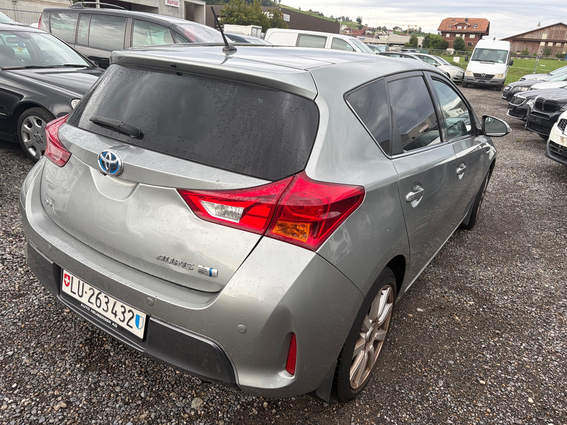 TOYOTA Auris 1.8 16V HSD Linea Sol-image-3