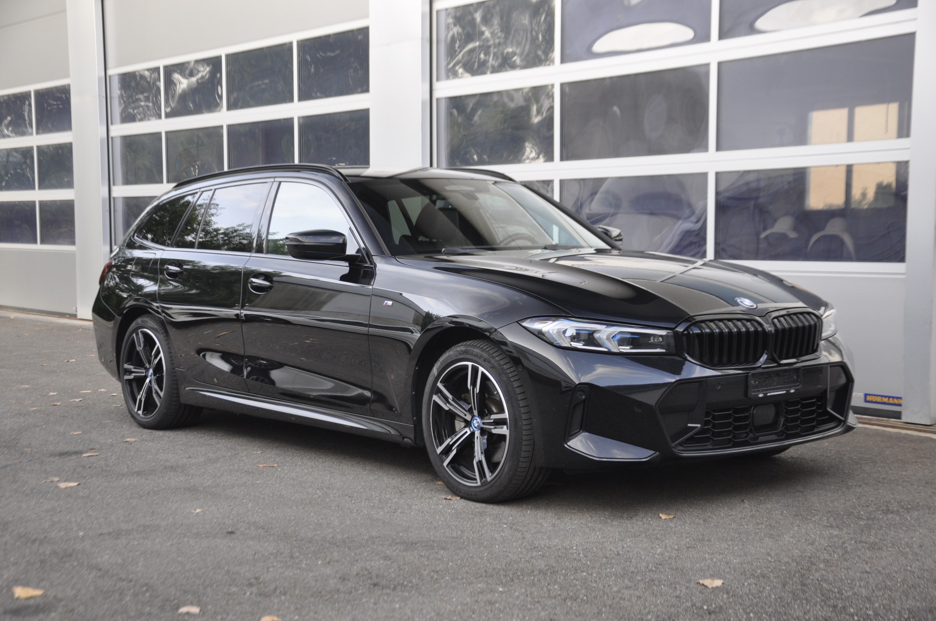BMW 320e xDrive Touring Steptronic M Sport Pro-image-0
