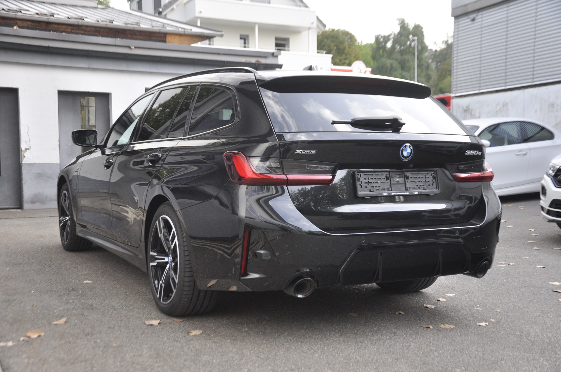 BMW 320e xDrive Touring Steptronic M Sport Pro-image-15