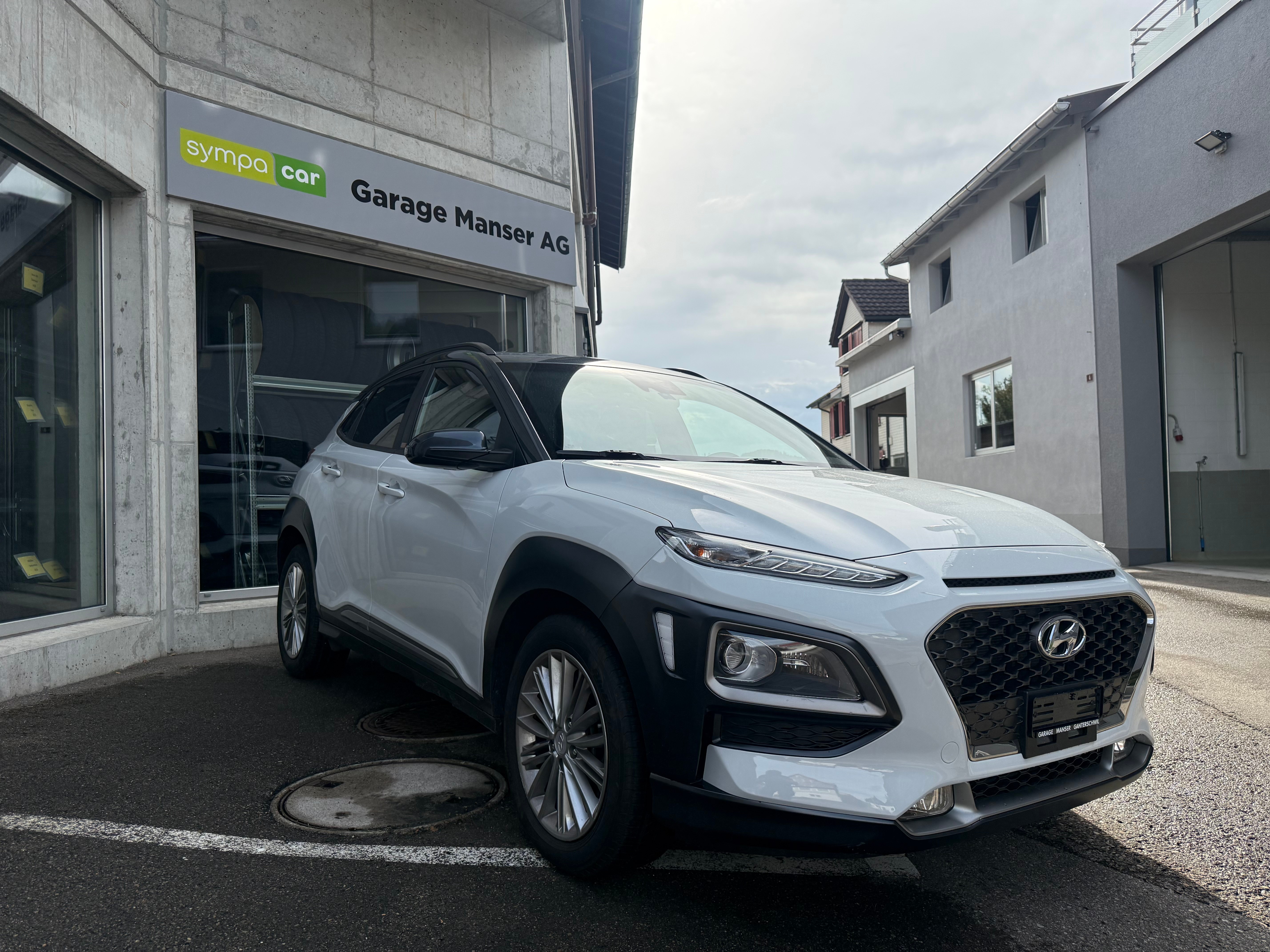 HYUNDAI Kona 1.6 T-GDi Amplia 4WD DCT — slika 1
