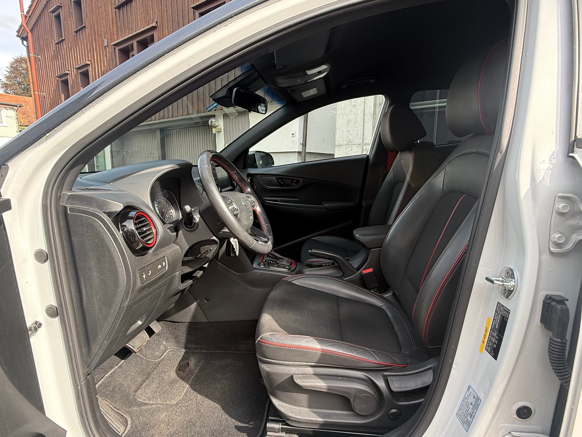 HYUNDAI Kona 1.6 T-GDi Amplia 4WD DCT-image-9