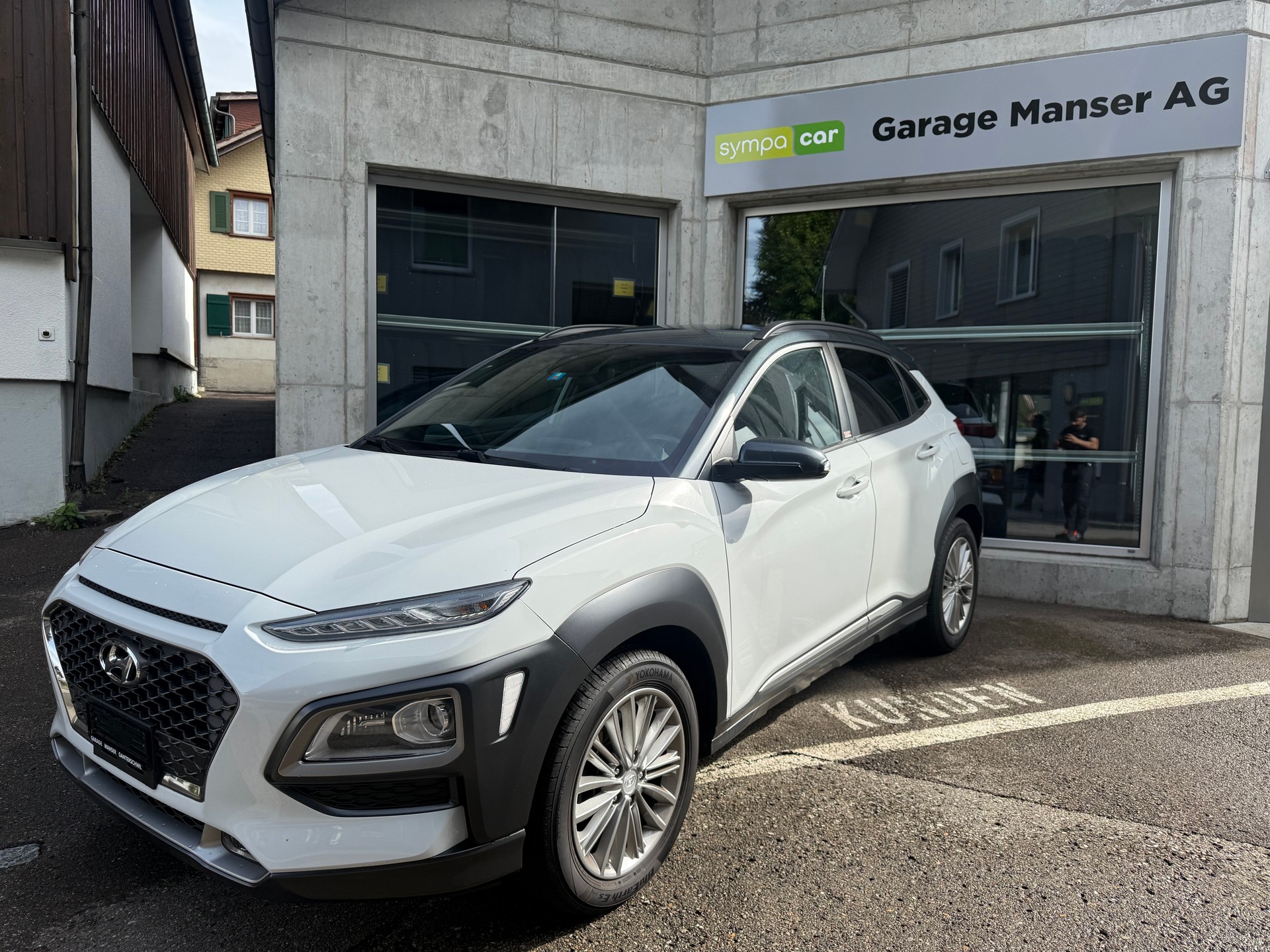 HYUNDAI Kona 1.6 T-GDi Amplia 4WD DCT-image-1