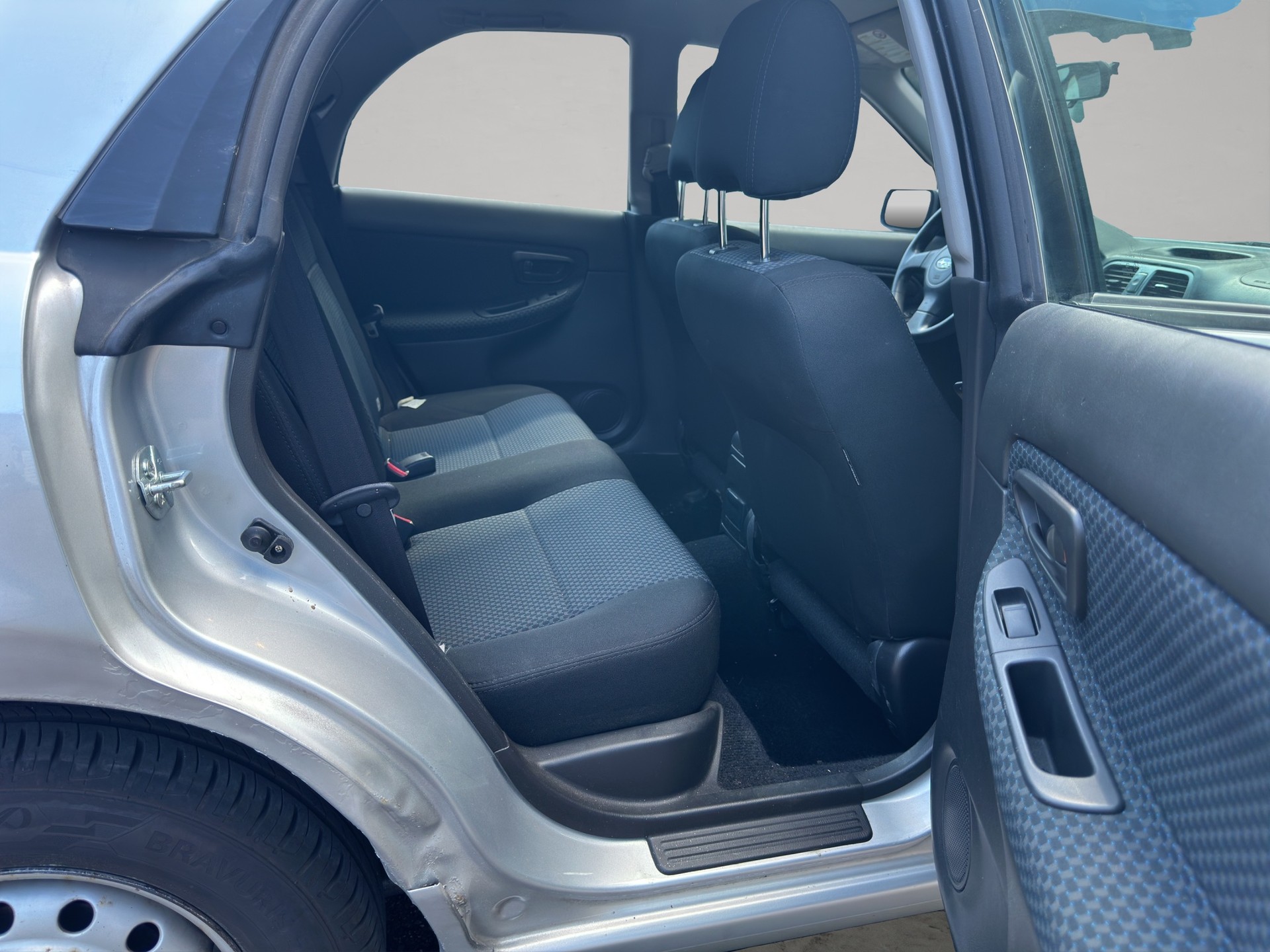 SUBARU Impreza 1.6 Husky-image-8