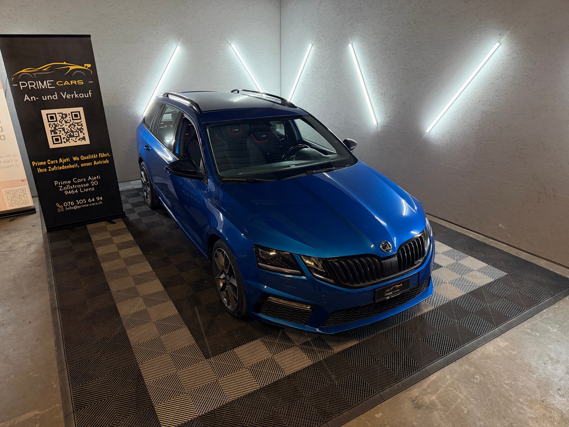 SKODA Octavia Combi 2.0 TDI RS 4x4 DSG-showroom-element-1