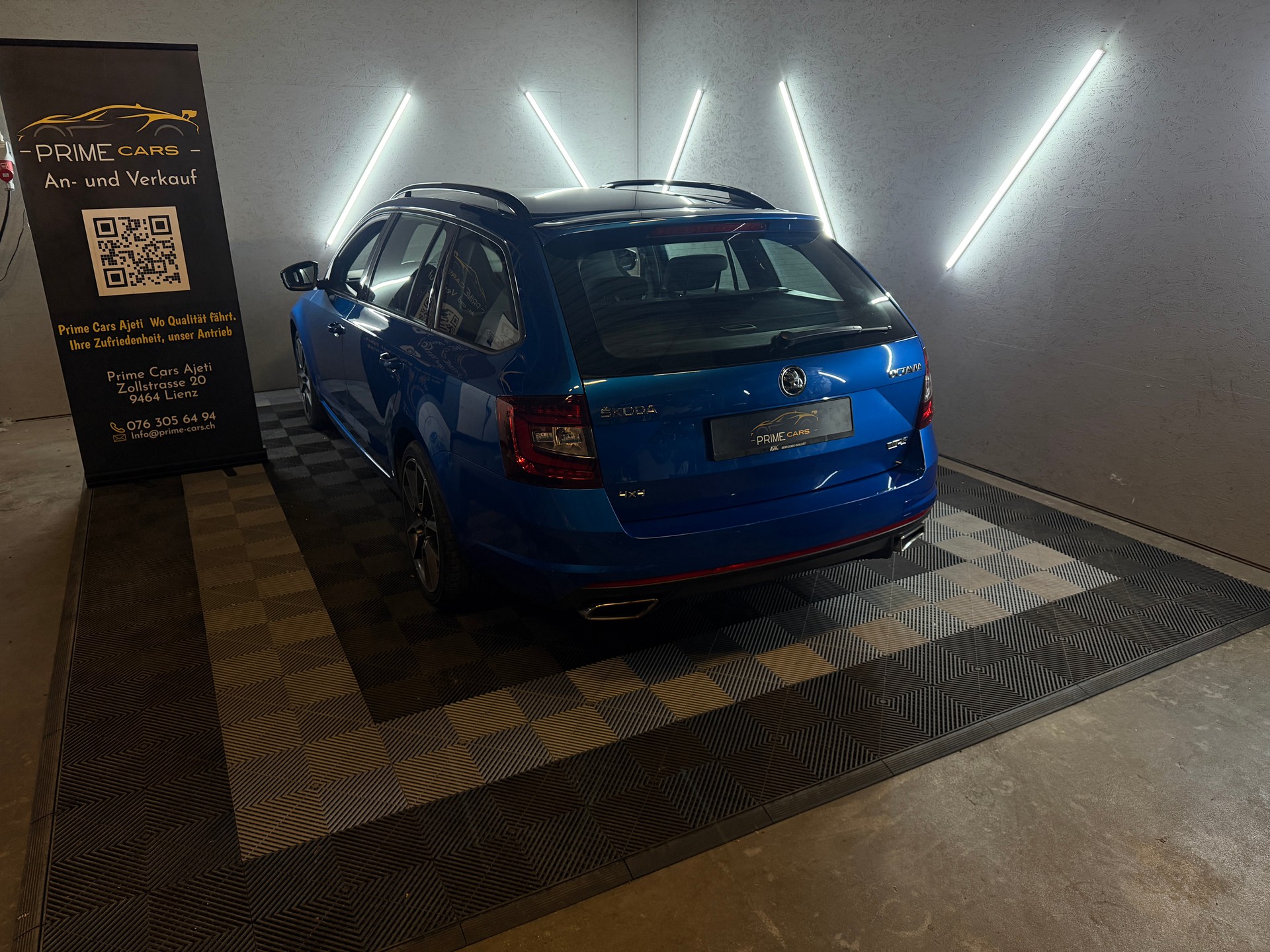 SKODA Octavia Combi 2.0 TDI RS 4x4 DSG-image-12